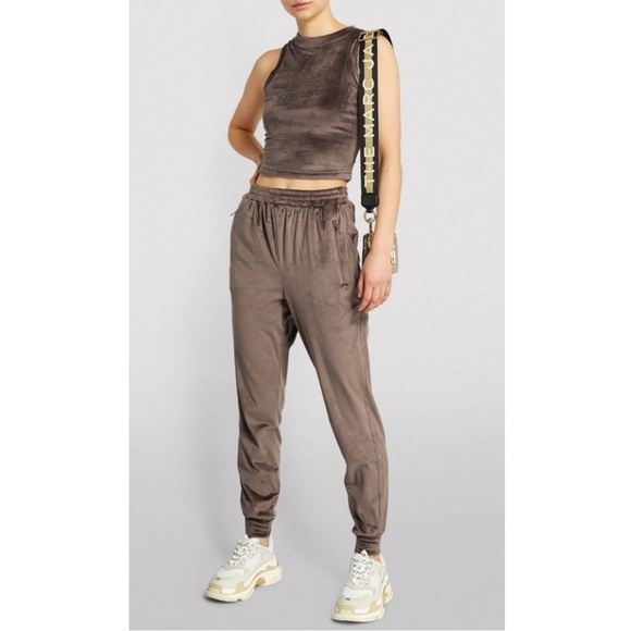 Skims Velour Crew Neck Tank Top - Picture 4 of 13